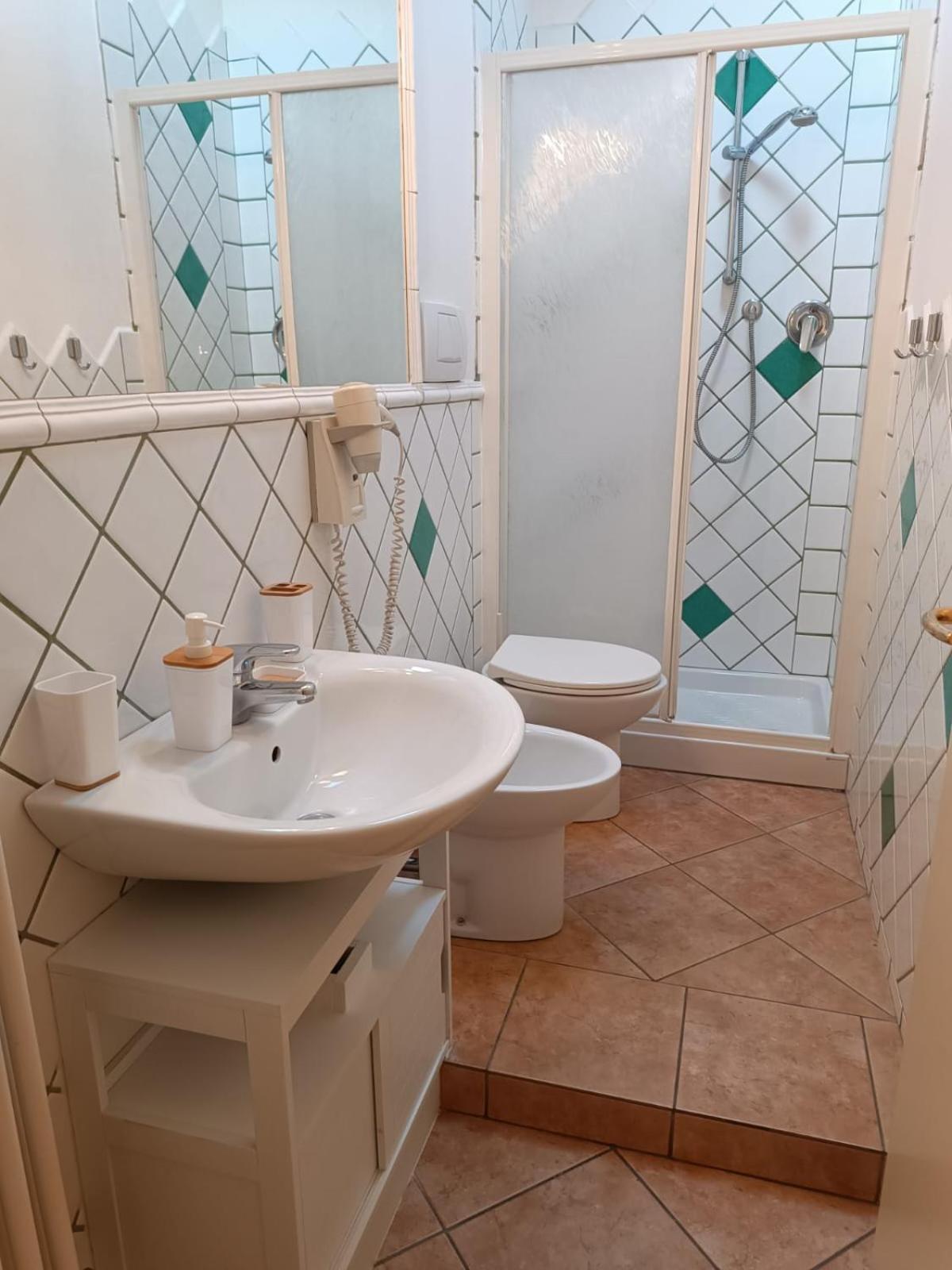 Int 4 - Suite Edoardo By Residence San Luca Bologna Luaran gambar