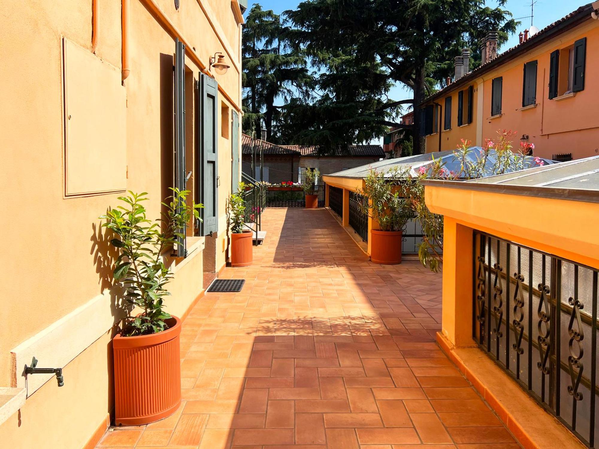 Int 4 - Suite Edoardo By Residence San Luca Bologna Luaran gambar